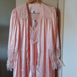 Vintage 80s rare plus size peignoir set